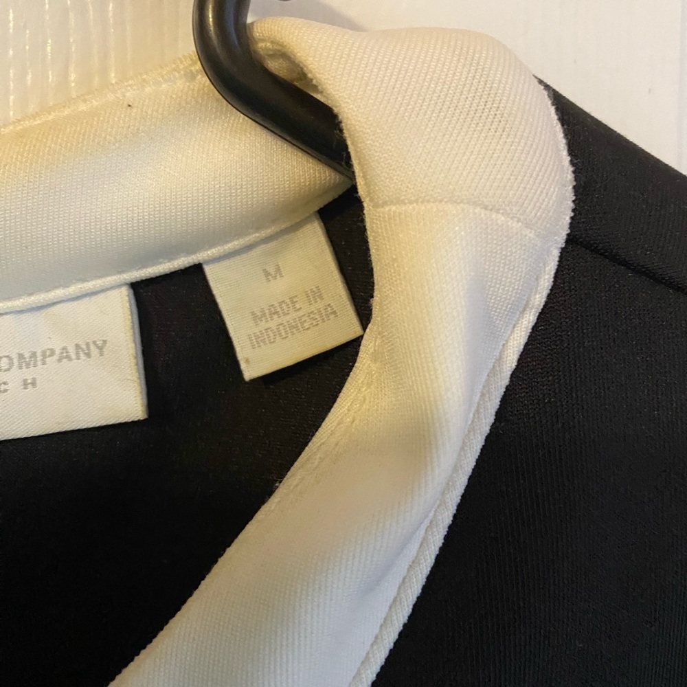 Women’s dress.  Size medium.  Beautiful black and white cocktail